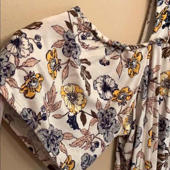 Love on a Hanger Shoulder-less Peasant Top - Picture 4 of 7